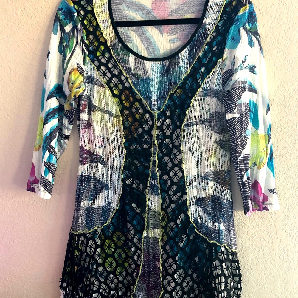 Beautiful stretchy top/tunic from well known designer of artsy clothing